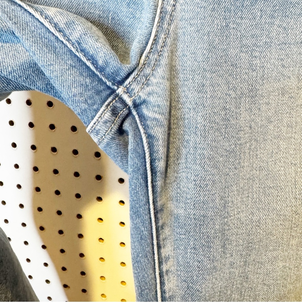 GAP | High Rise Patched '70s Flare Jeans in Medium Indigo Sz. 29 - Picture 5 of 10